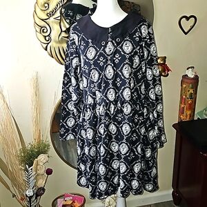 Hot Topic Disney's the Nightmare Before Christmas print drees 3x collared pocket